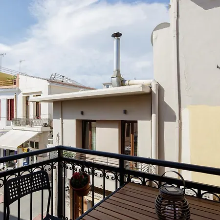 Two Floor Old Town Apartment *